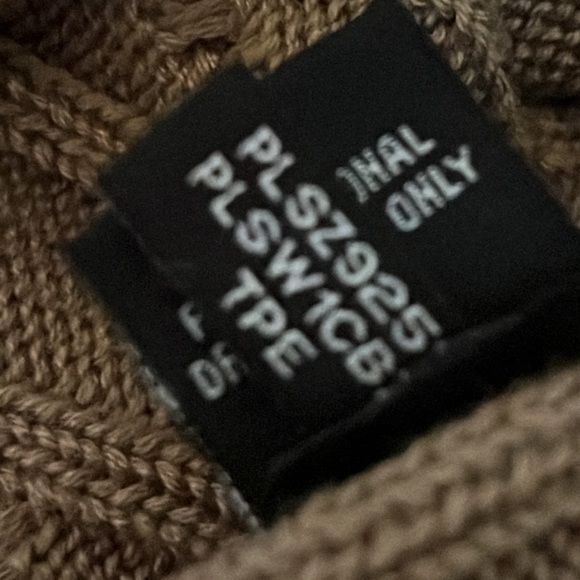 Ellen Tracy cable knit sweater dress. - Picture 9 of 10